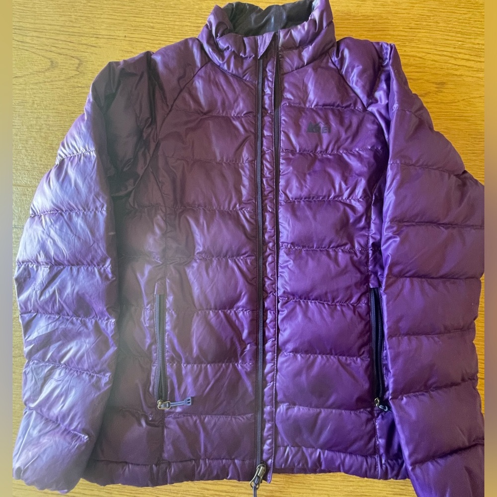 REI down puffer jacket kid size M purple excellent condition